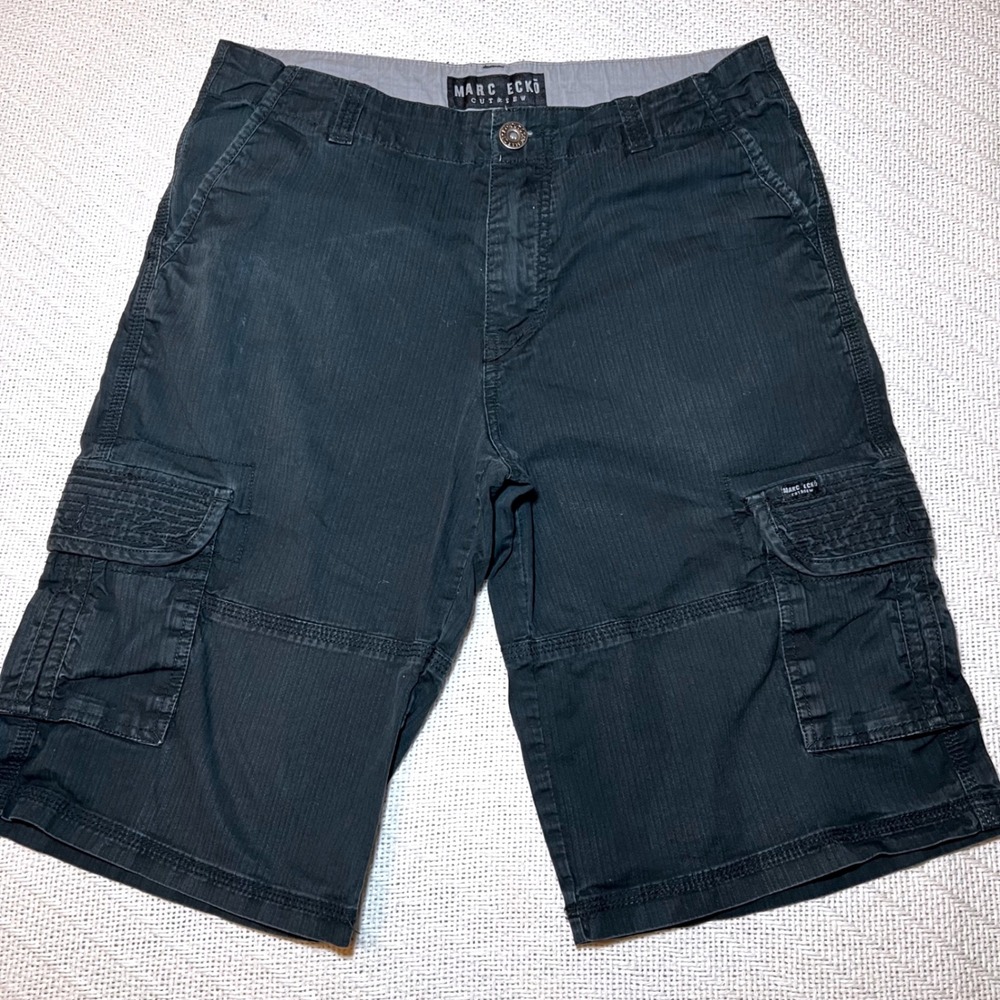Marc Ecko Cut & Sew Men Long Baggy Cargo Shorts Black Y2K Streetwear Size 32